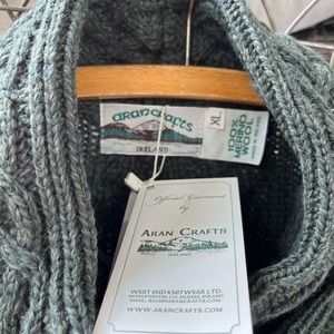 ARAN CRAFTS 100% Merino Wool NWT’s side Zip Dark Green Cardigan (Ireland) XL